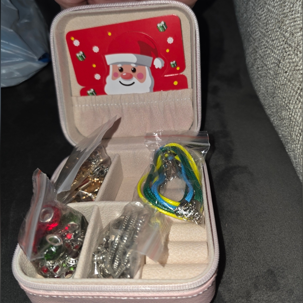 New DIY Charm Bracelet Necklace Making Kit w/ Jewelry Box 43 pieces to create